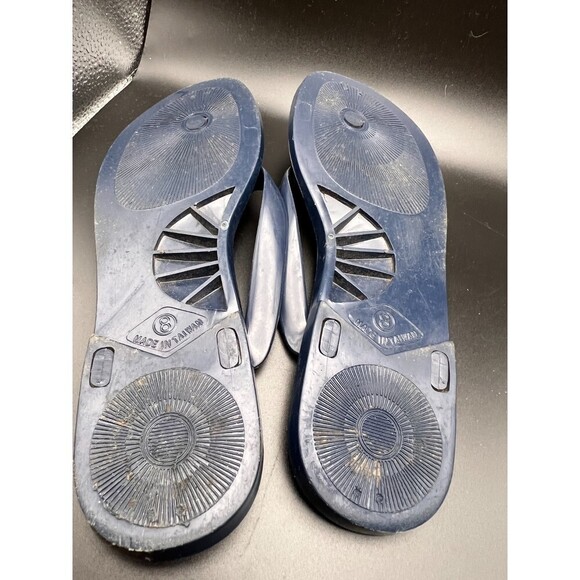 VINEYARD Vines Flip Flops - Picture 7 of 7